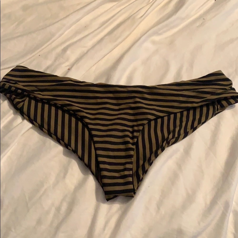 Boys and arrows striped bottoms- worn one time